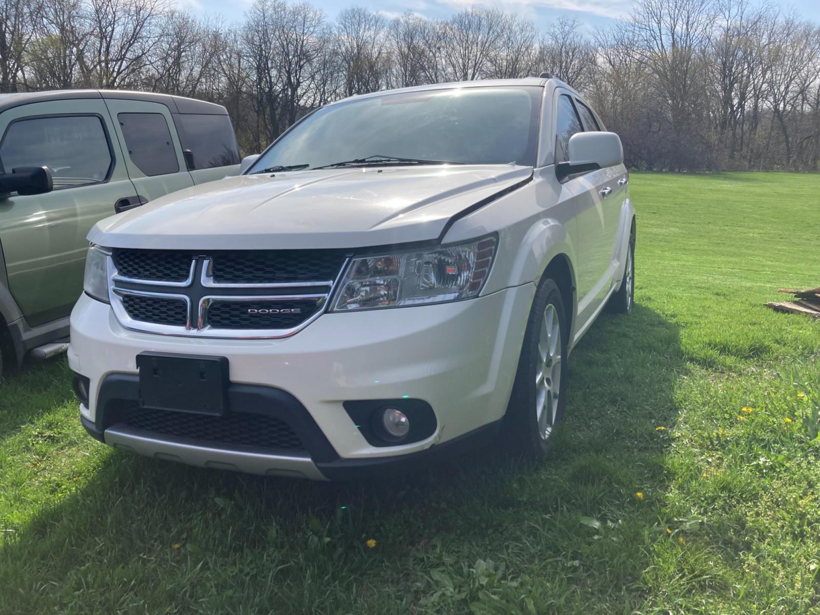 2011 White Dodge Journey Crew AWD (3D4PH3FG5BT) with an 3.6L V6 DOHC 24V engine, 6-Speed Automatic transmission, located at 1800 South Ihm Blvd, Freeport, IL, 61032, (815) 232-5543, 42.278645, -89.607994 - Journey Crew 4D SUV AWD - Photo #0